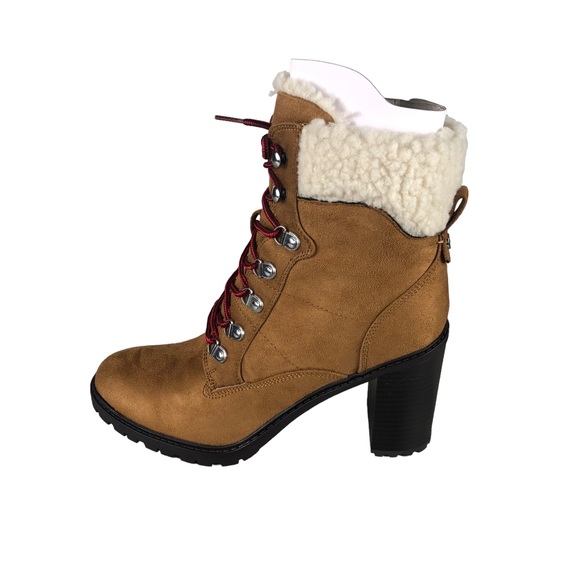 NINE WEST PEER Sherpa Cuff Block Heel Boots - Picture 2 of 11